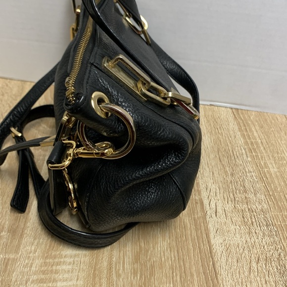 Michael Kors Black pebbled leather bag with metal monogram - Picture 5 of 10